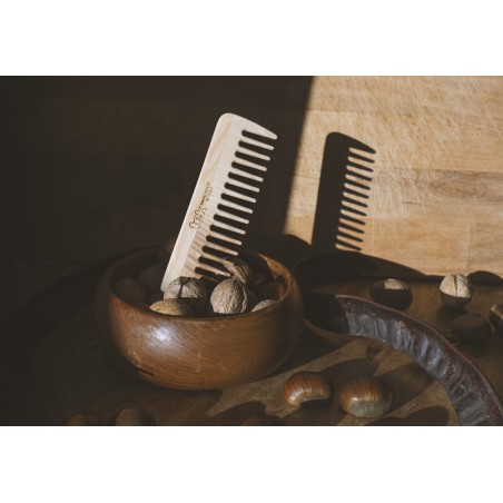 Small Wide-Tooth Comb