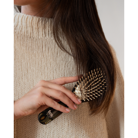 Dark Rhodoid Oval Brush – Short Pins | Ideal for Long, Fine Hair