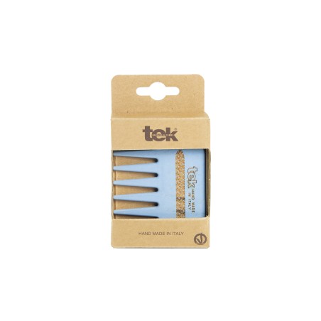 Small Solvent-Free Light-Blue Comb