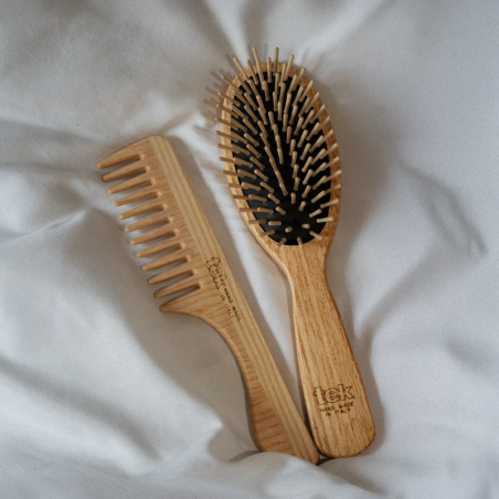 Wide-Tooth Comb with Wooden Handle | Reduces Frizz & Prevents Hair Breakage
