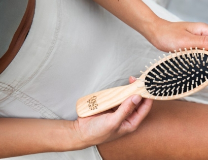 Tek natural wooden brushes: features and benefits
